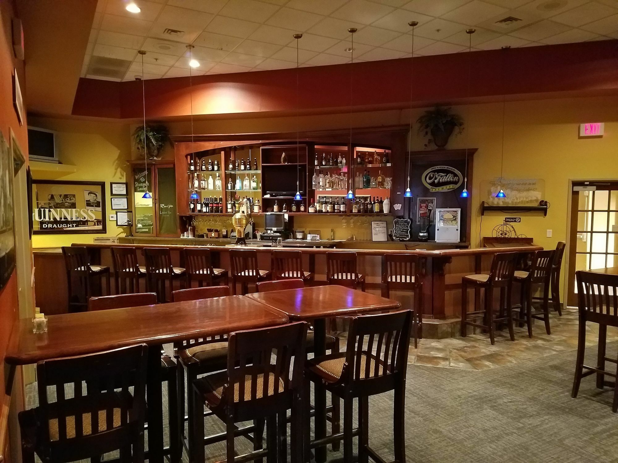 伯灵顿舒适套房酒店 外观 照片